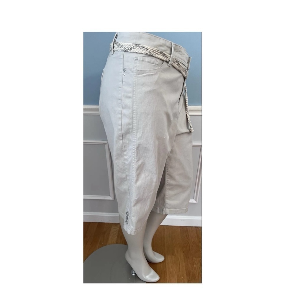 NWT Gloria Vanderbilt Belt Skimmer Capris Slimming 24W $50 - Picture 10 of 10
